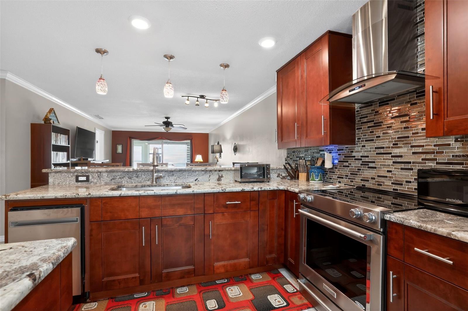 Image 8 of 23 For 7200 Ulmerton Road E3