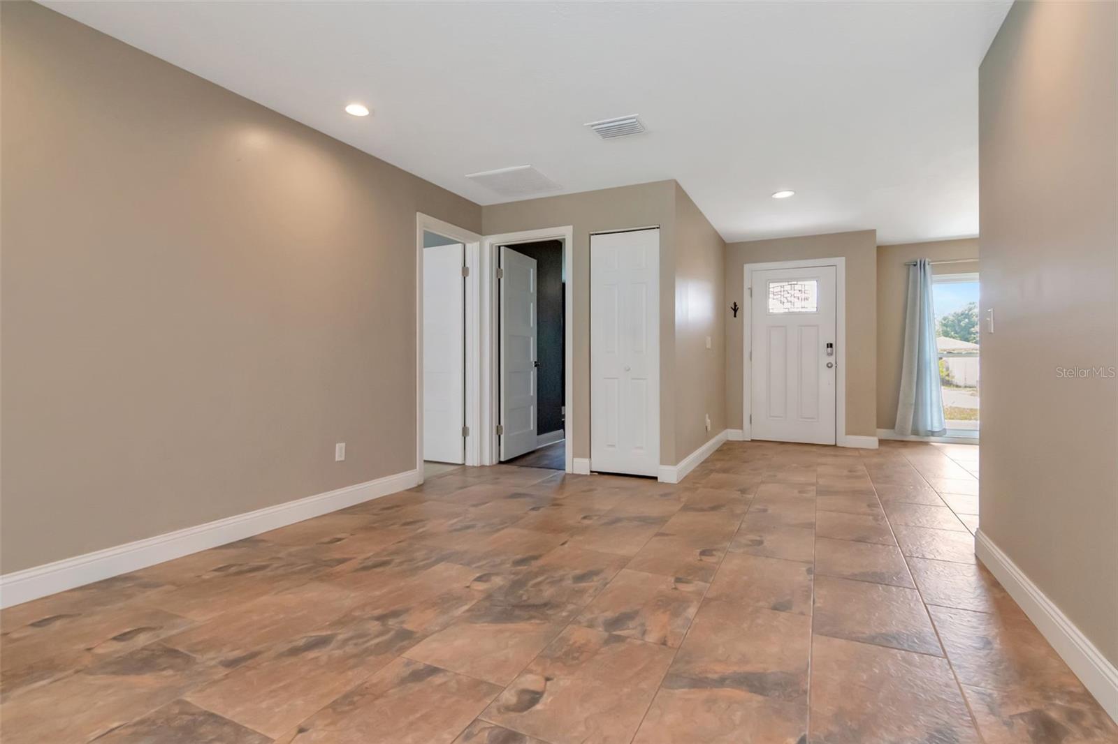 Image 10 of 50 For 16120 Oakmanor Drive