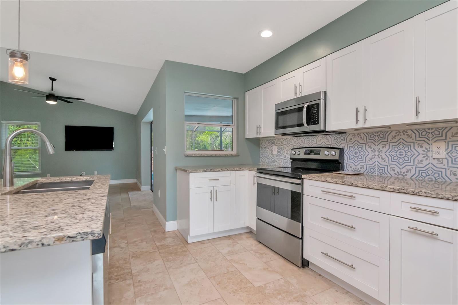 Image 21 of 50 For 16120 Oakmanor Drive