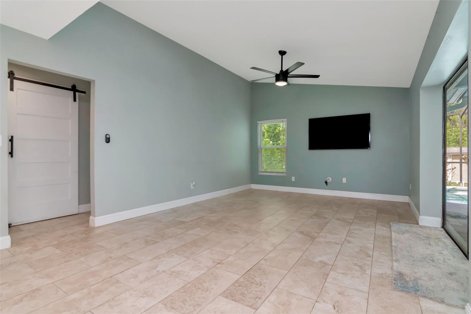 Image 28 of 50 For 16120 Oakmanor Drive