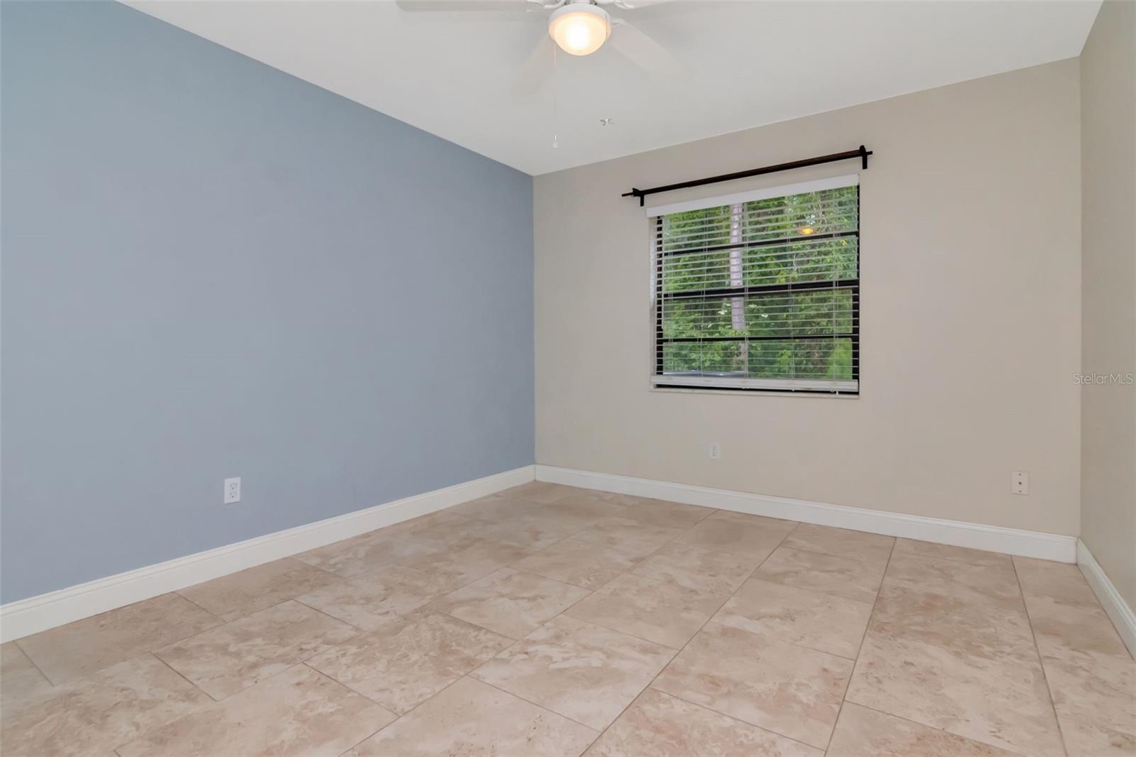 Image 36 of 50 For 16120 Oakmanor Drive