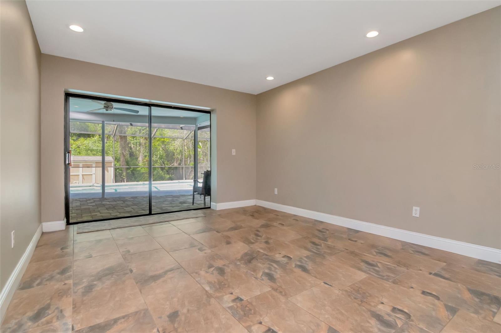 Image 7 of 50 For 16120 Oakmanor Drive