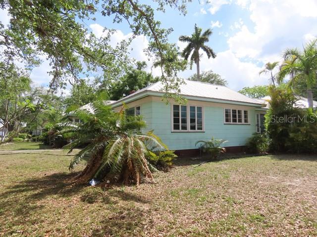 Image 10 of 29 For 408 27th Street W