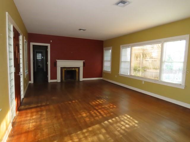 Image 13 of 29 For 408 27th Street W