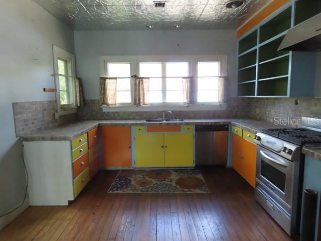 Image 15 of 29 For 408 27th Street W