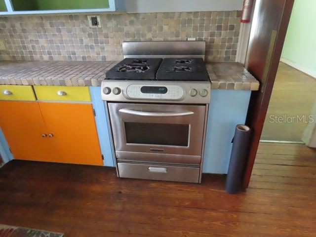 Image 18 of 29 For 408 27th Street W