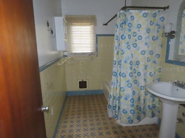 Image 19 of 29 For 408 27th Street W