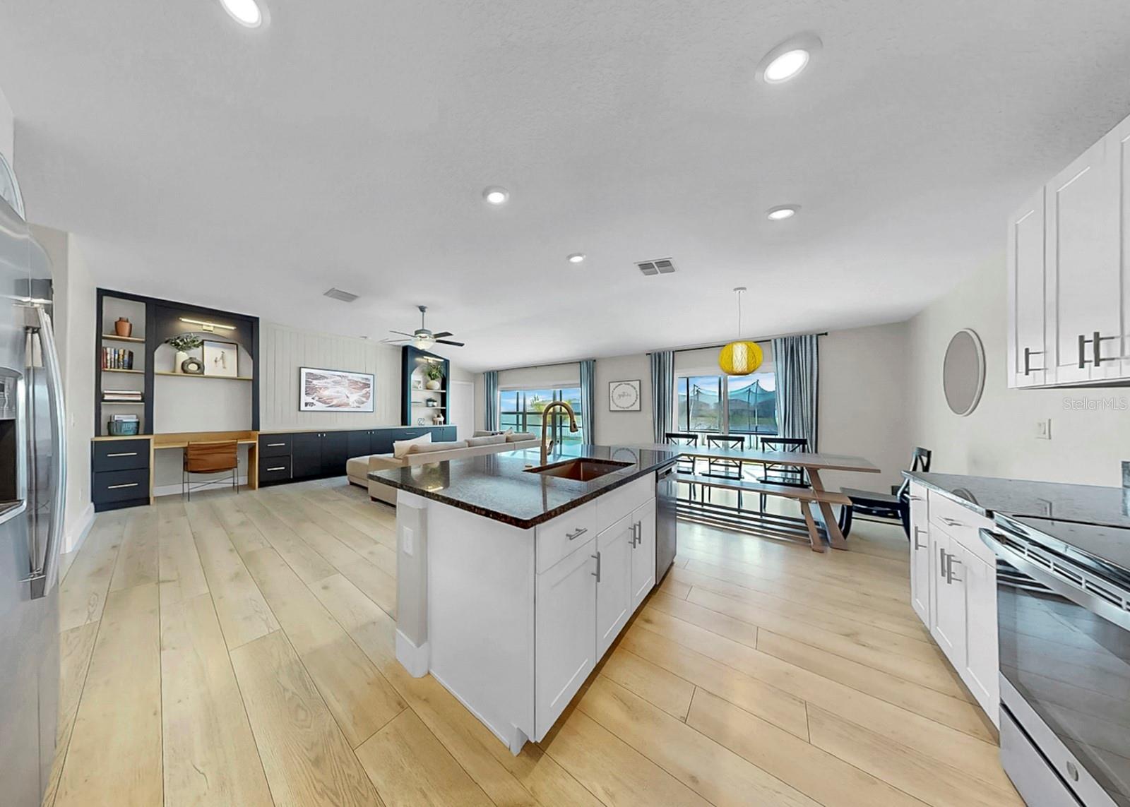 Listing photo id 11 for 13327 Great Plains Drive