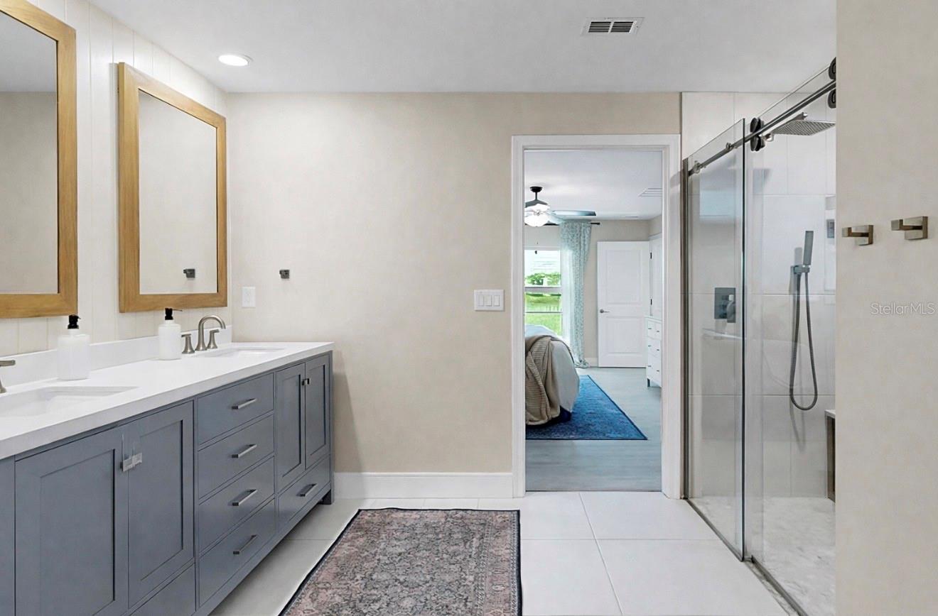 Listing photo id 26 for 13327 Great Plains Drive