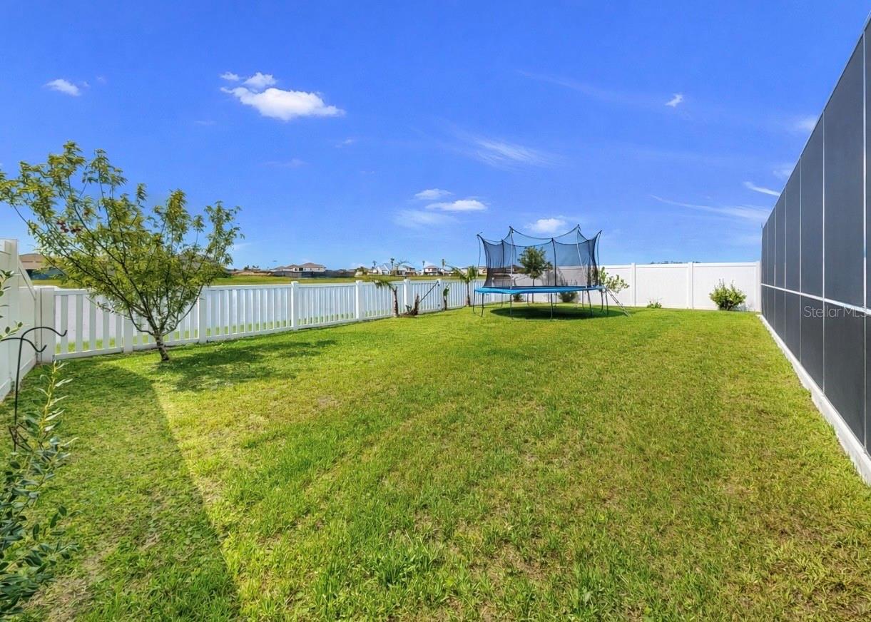 Listing photo id 40 for 13327 Great Plains Drive