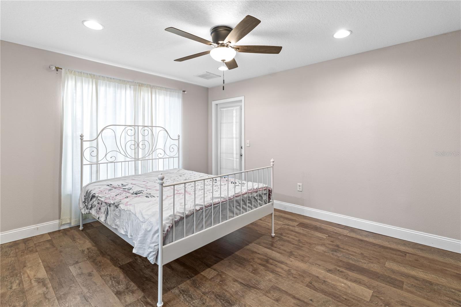 Listing photo id 10 for 2209 Pleasure Run Drive