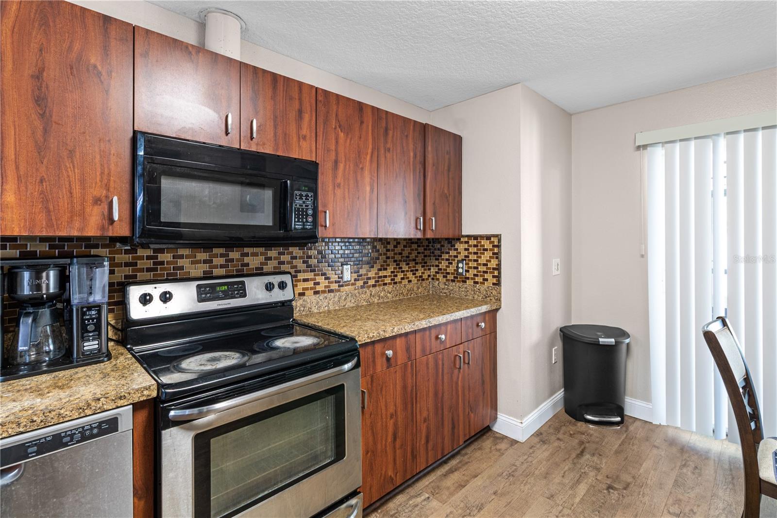 Listing photo id 4 for 2209 Pleasure Run Drive