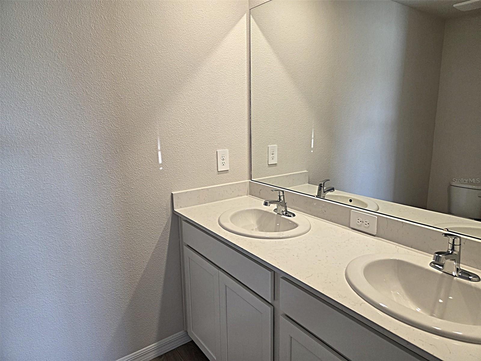 Image 9 of 38 For 11913 Texoma Court