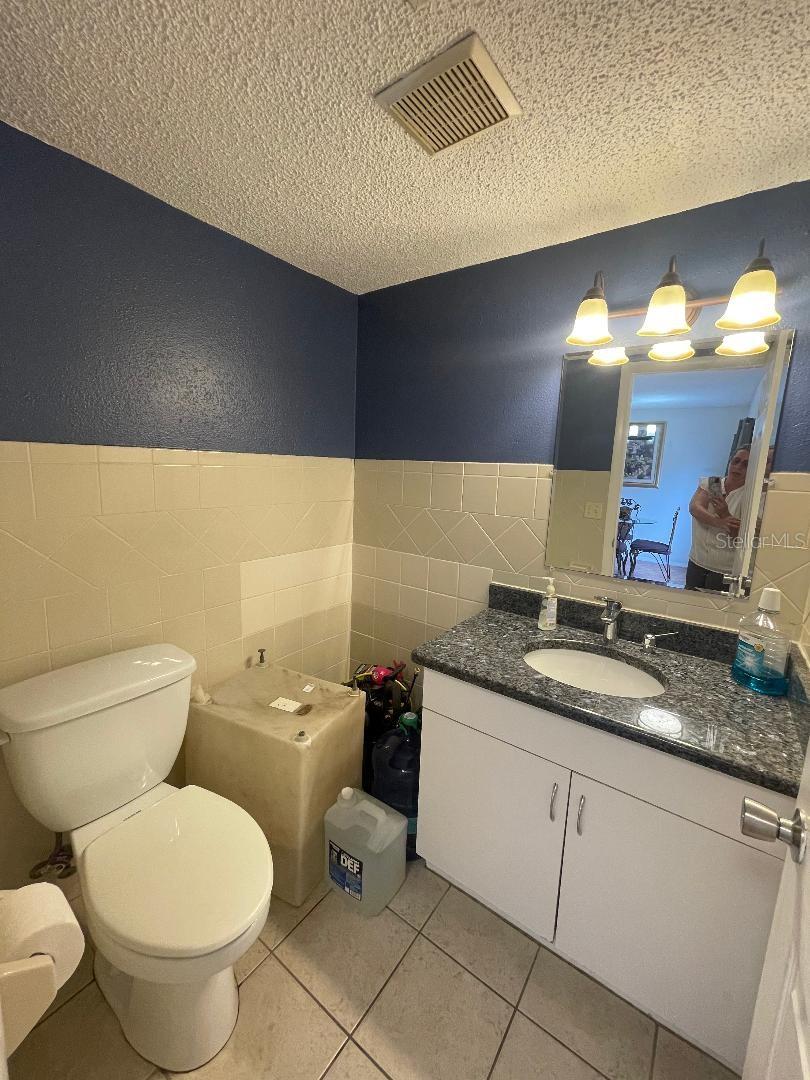 Listing photo id 9 for 4967 Steel Dust Lane