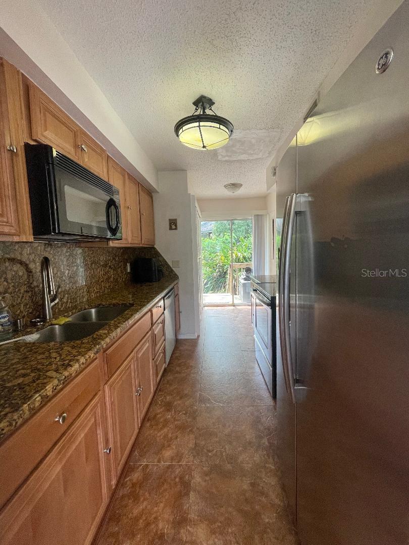 Listing photo id 11 for 4967 Steel Dust Lane