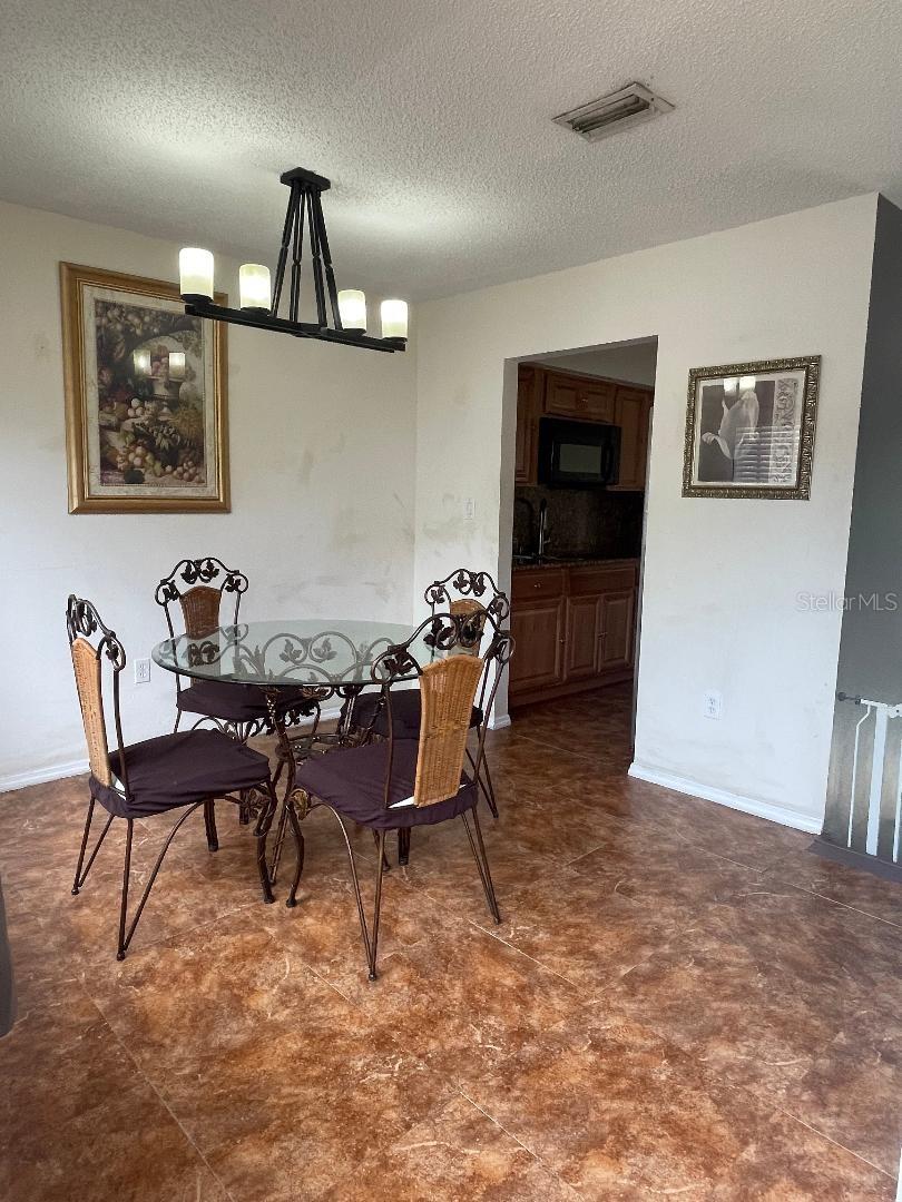 Listing photo id 2 for 4967 Steel Dust Lane