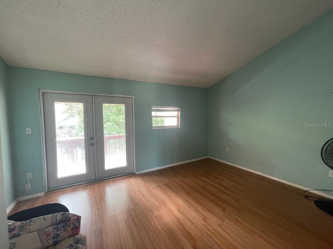 Listing photo id 3 for 4967 Steel Dust Lane