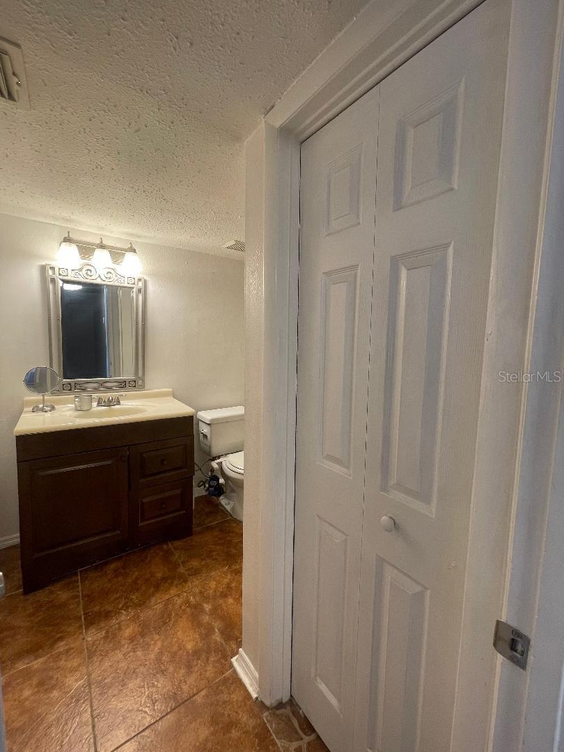 Listing photo id 6 for 4967 Steel Dust Lane