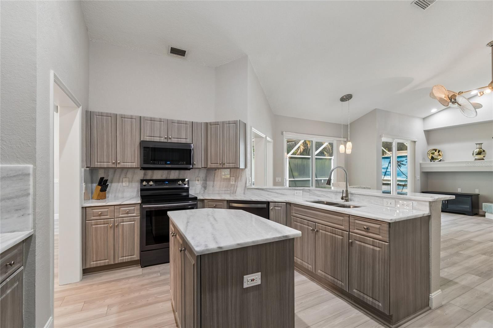 Image 10 of 66 For 4227 Auston Way