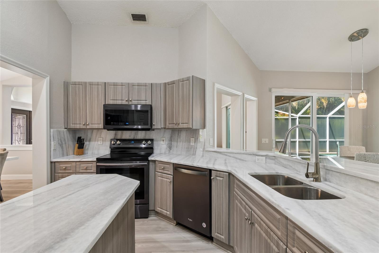 Image 11 of 66 For 4227 Auston Way