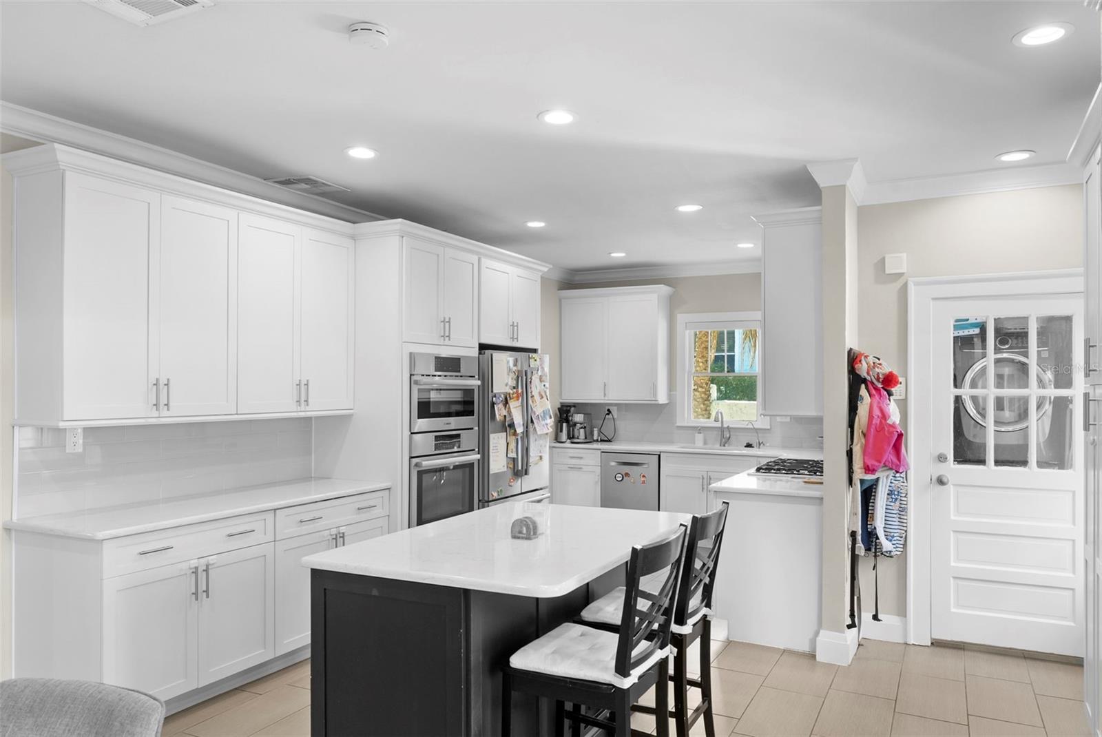 Image 15 of 46 For 2943 Bayshore Court