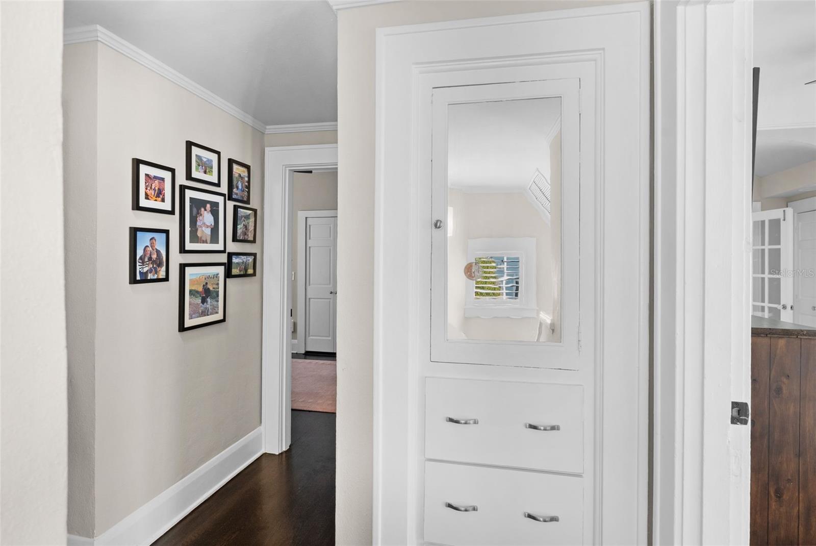 Image 22 of 46 For 2943 Bayshore Court