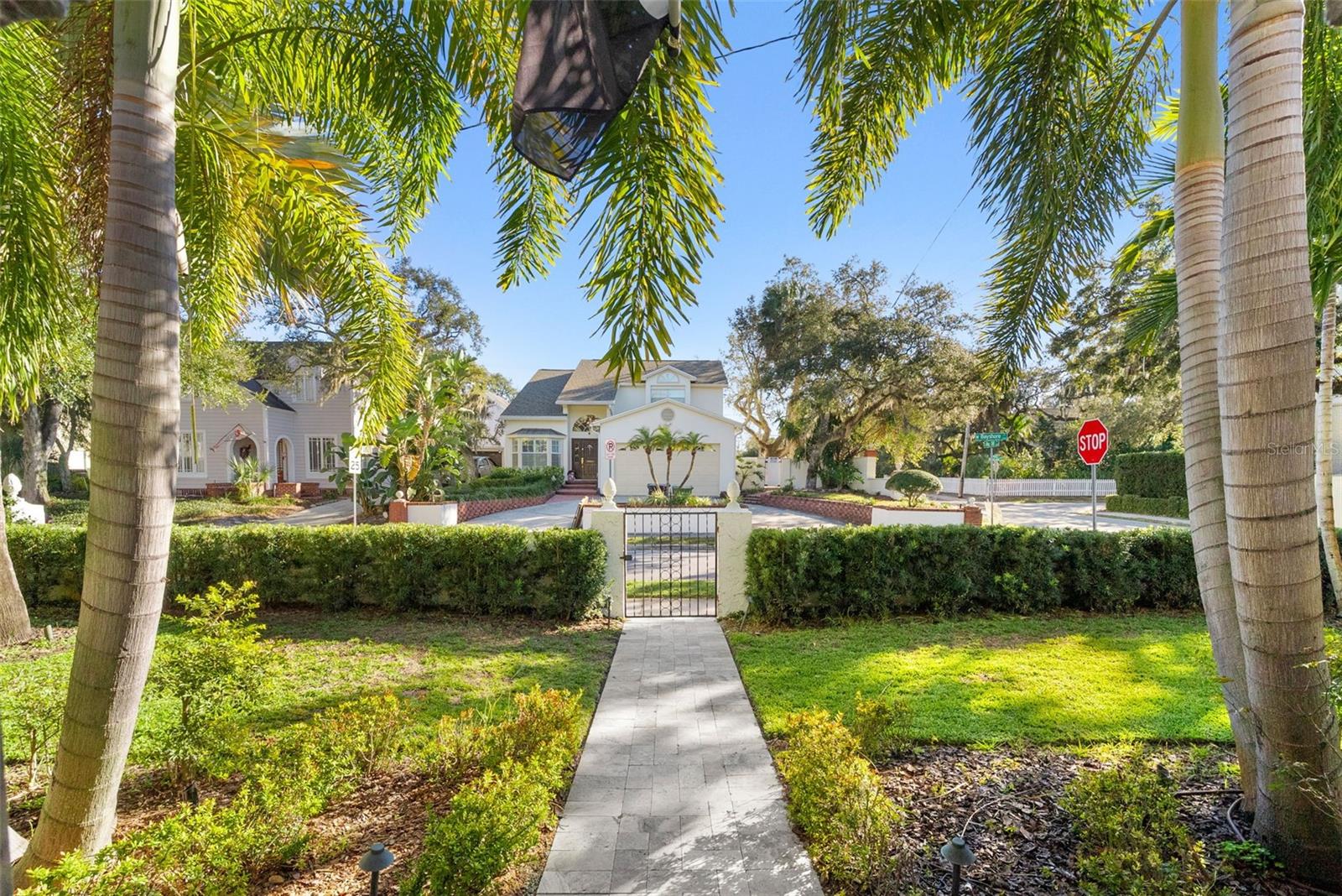 Image 3 of 46 For 2943 Bayshore Court