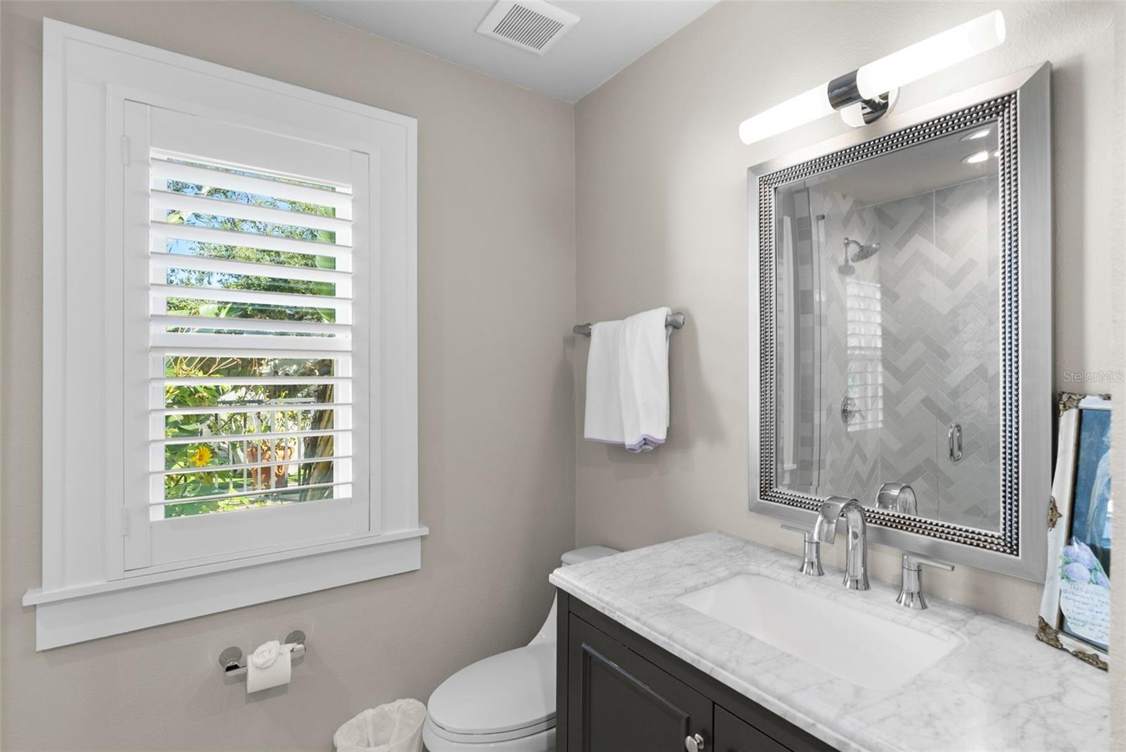 Image 33 of 46 For 2943 Bayshore Court