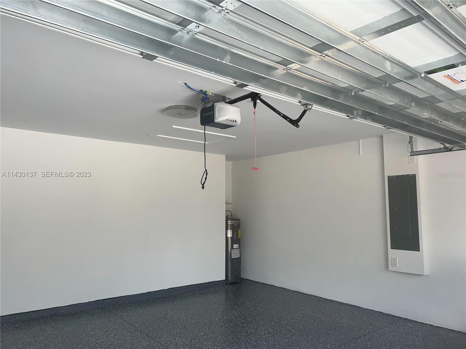 Image 14 of 19 For 1125 Milwaukee Boulevard