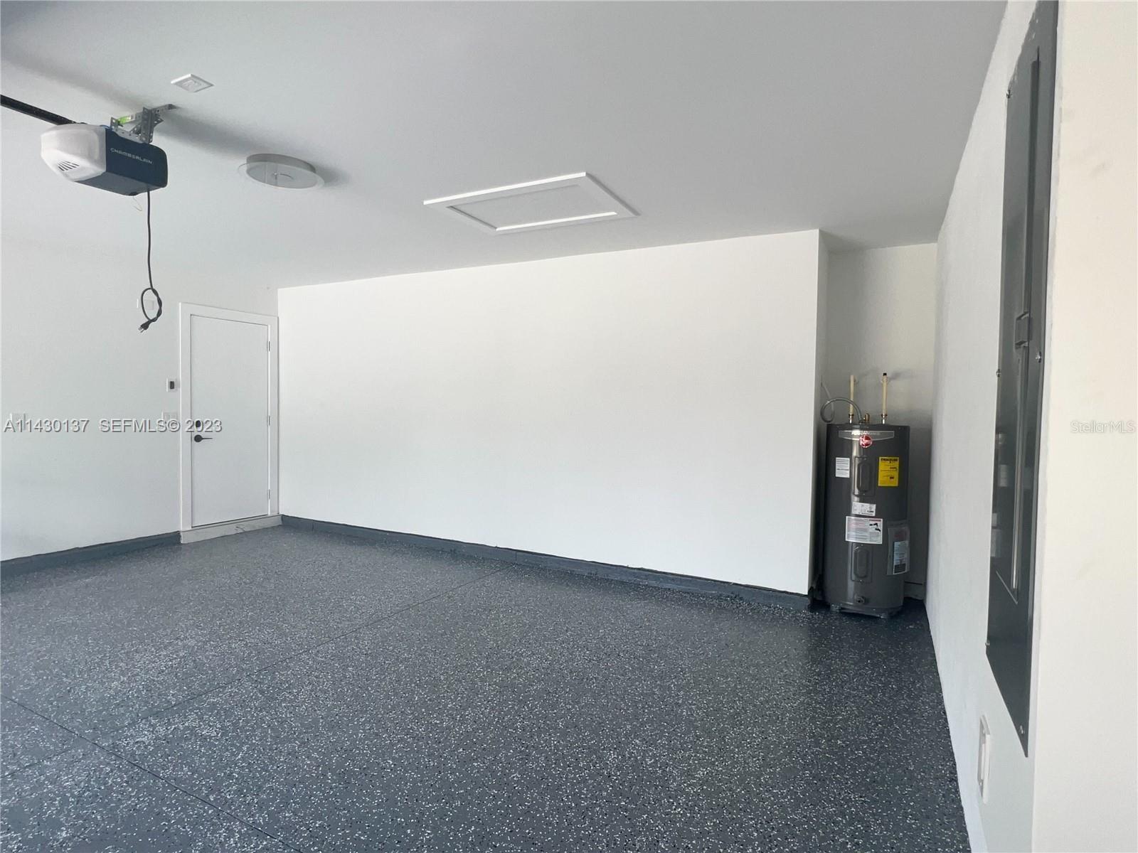 Image 15 of 19 For 1125 Milwaukee Boulevard