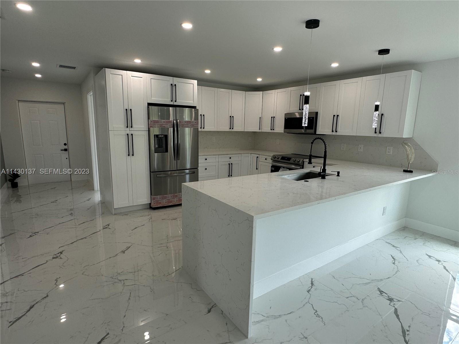 Image 5 of 19 For 1125 Milwaukee Boulevard