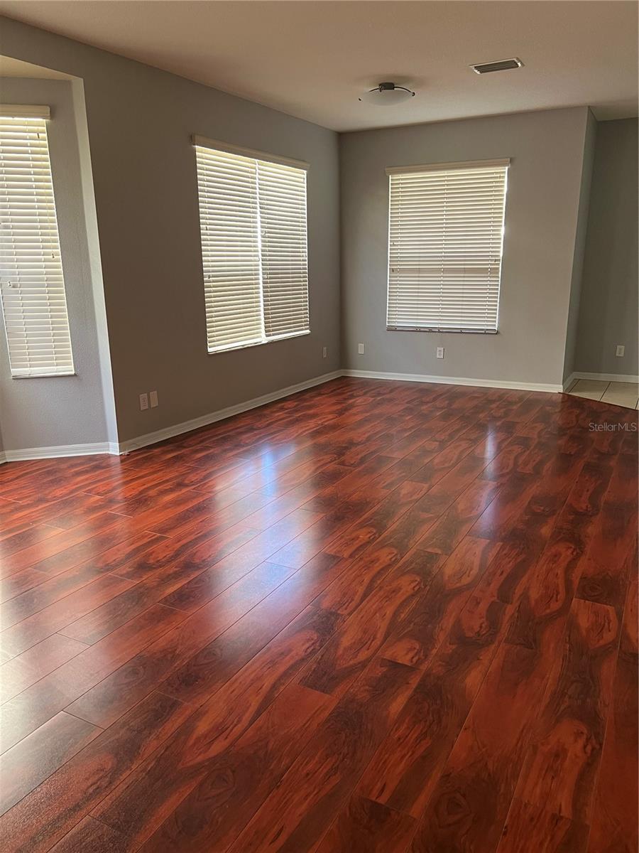 Image 7 of 33 For 20027 Heritage Pointe