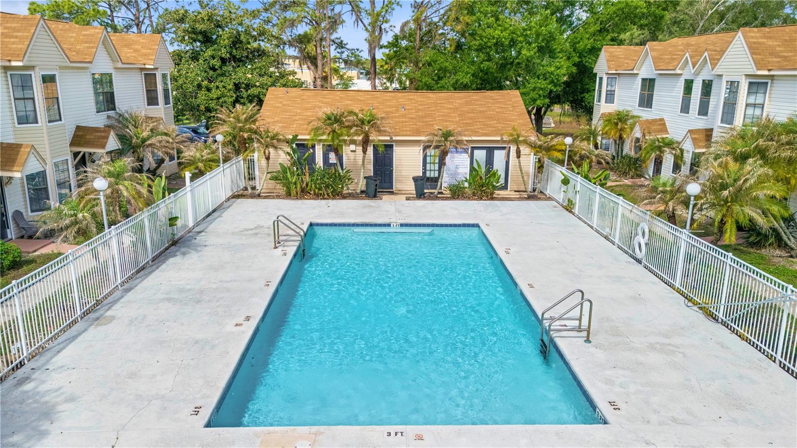 Listing photo id 2 for 2302 Maki Road 66