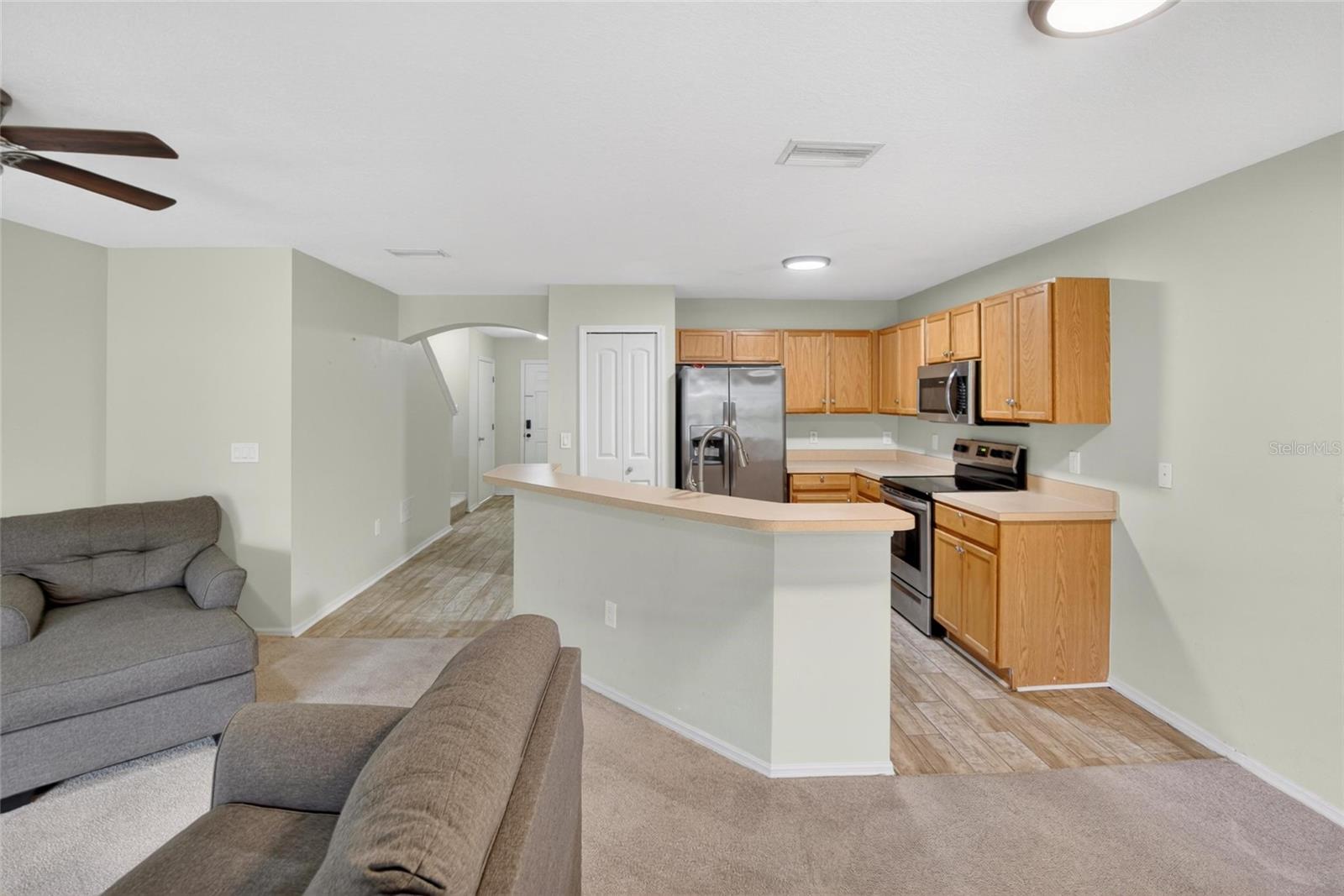 Listing photo id 10 for 2605 Oleander Lakes Drive