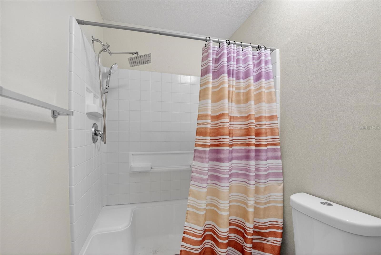 Listing photo id 27 for 2605 Oleander Lakes Drive