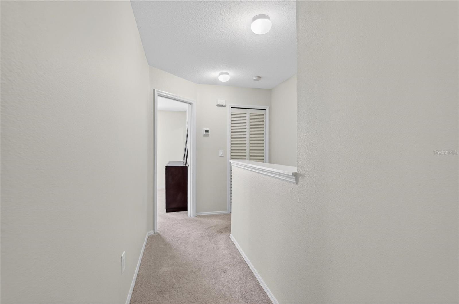 Listing photo id 28 for 2605 Oleander Lakes Drive