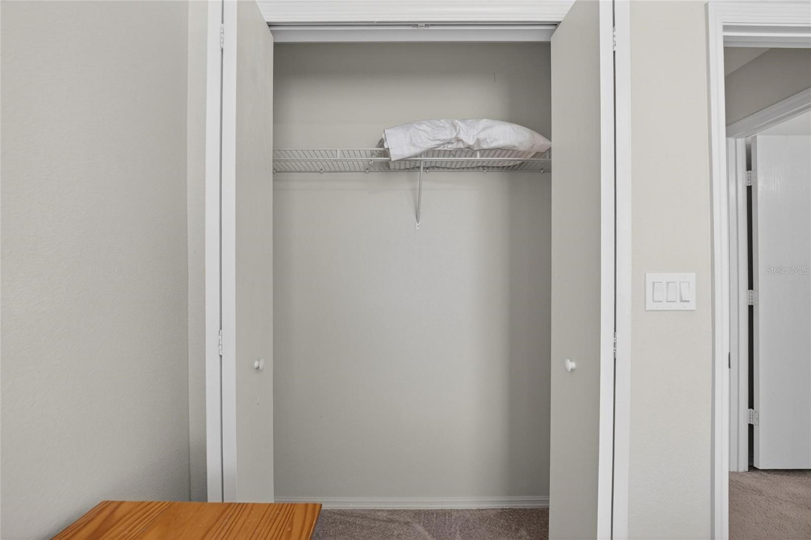 Listing photo id 40 for 2605 Oleander Lakes Drive