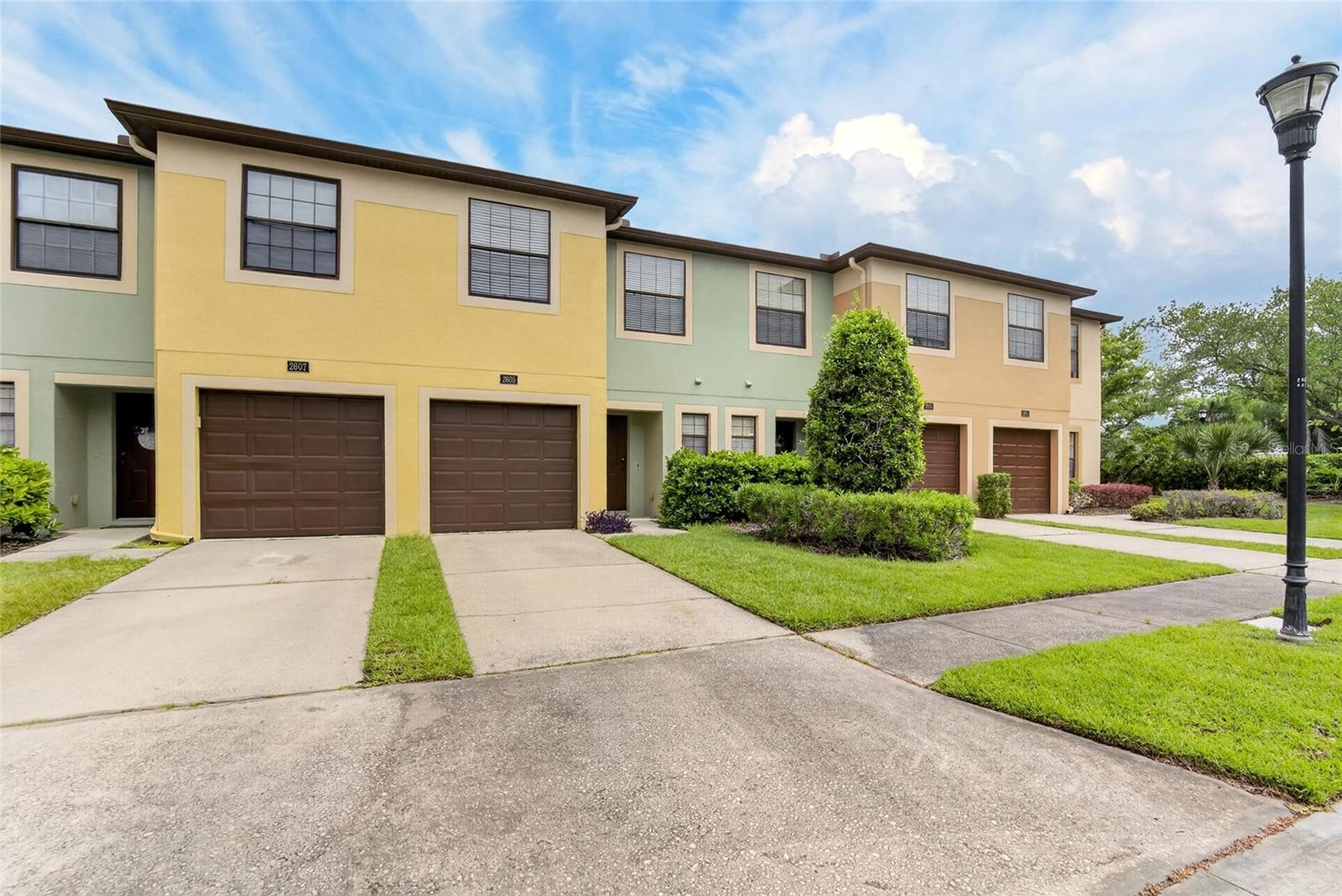 Listing photo id 58 for 2605 Oleander Lakes Drive