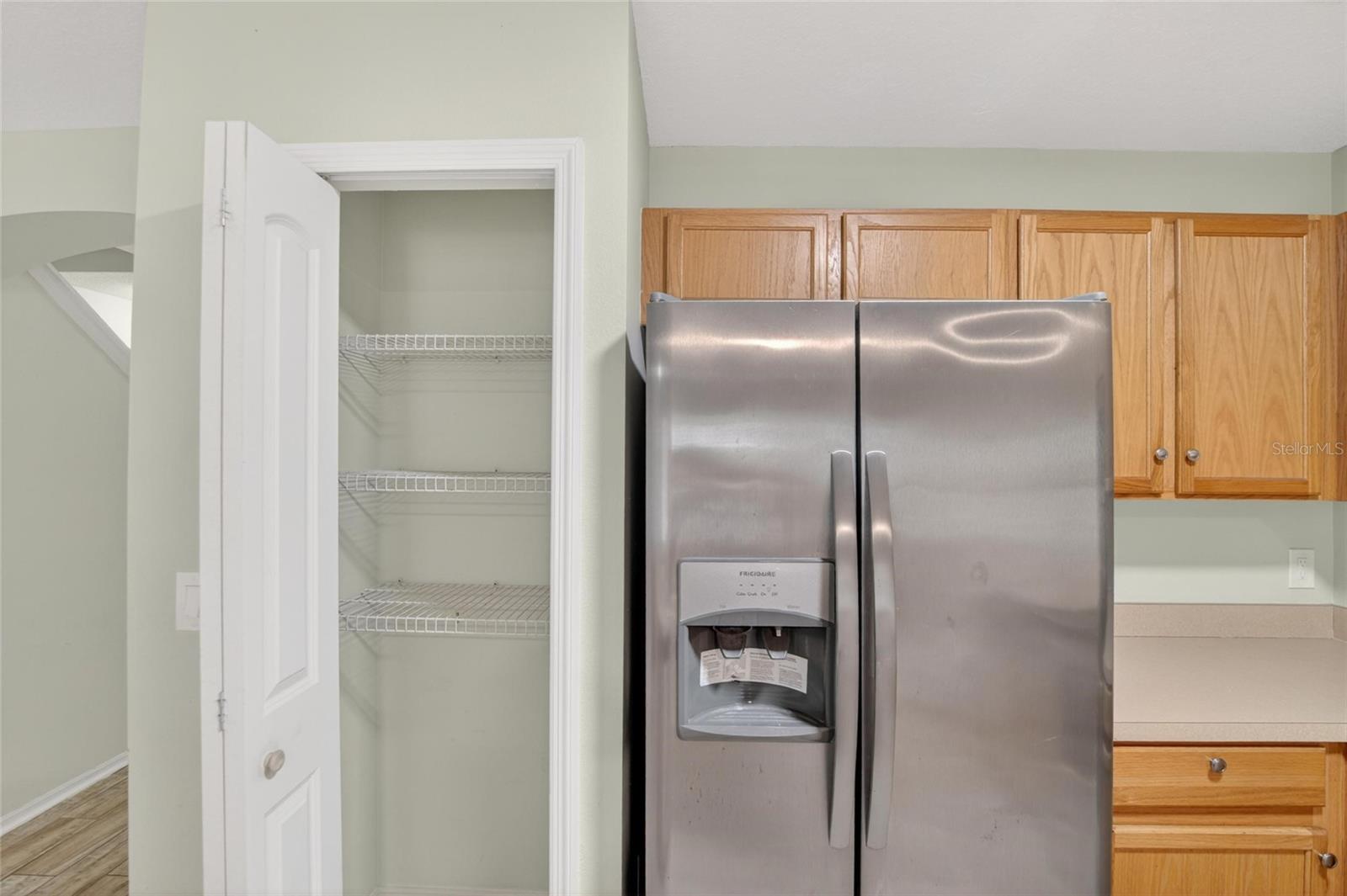 Listing photo id 5 for 2605 Oleander Lakes Drive