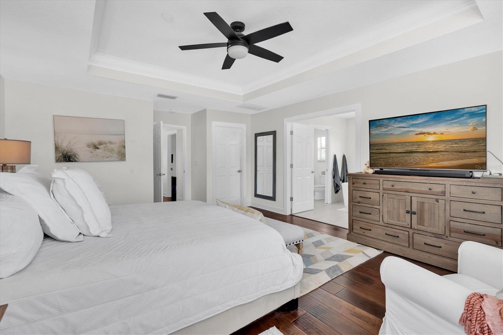 Image 22 of 50 For 520 65th Street N