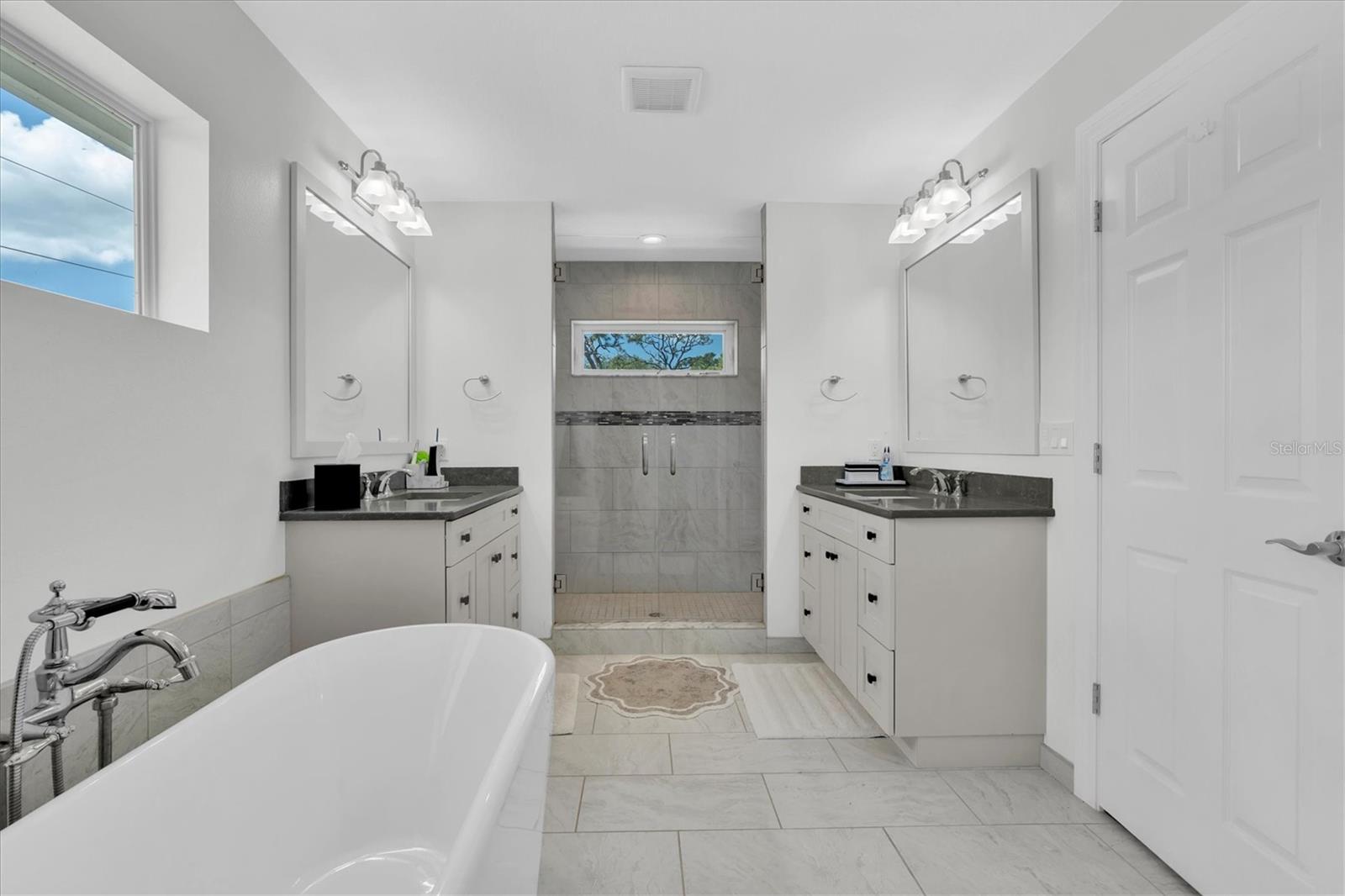 Image 24 of 50 For 520 65th Street N