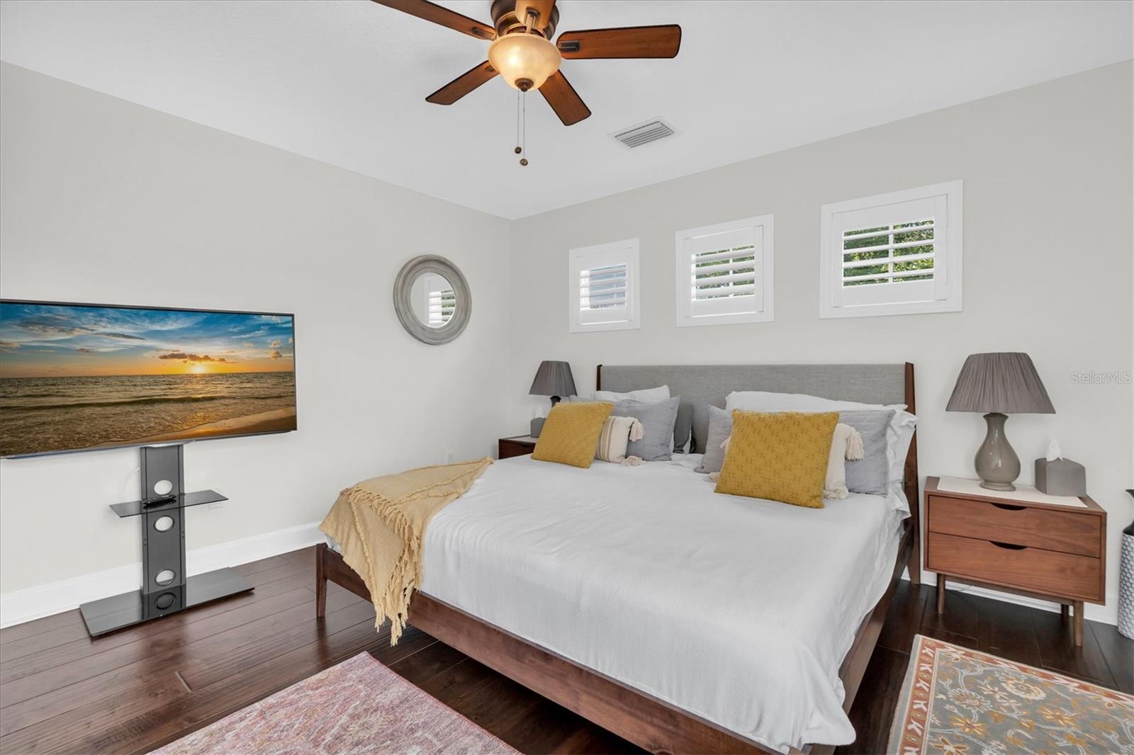 Image 26 of 50 For 520 65th Street N