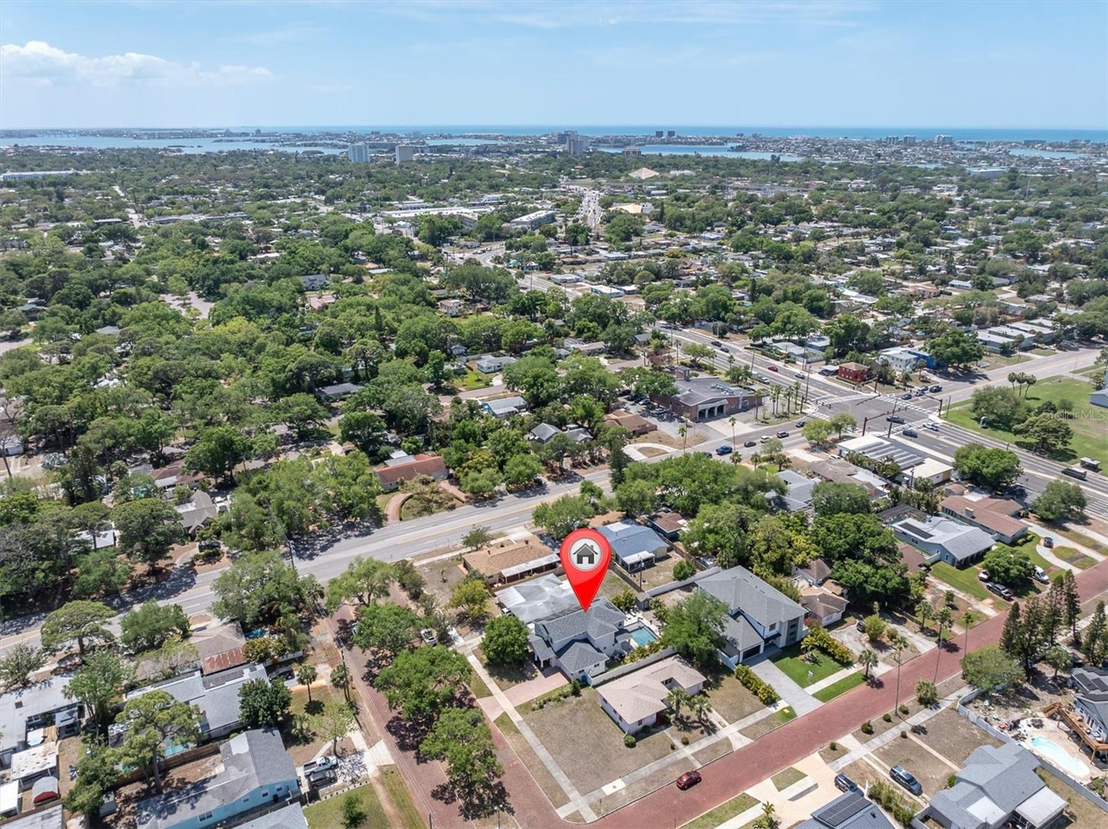 Image 43 of 50 For 520 65th Street N