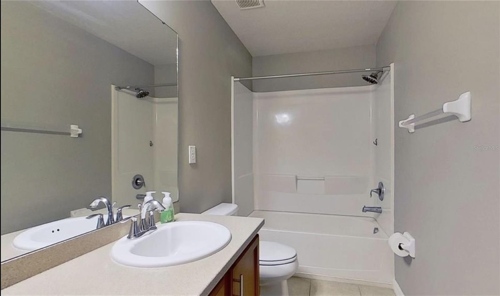 Image 17 of 26 For 2863 Maple Brook Loop