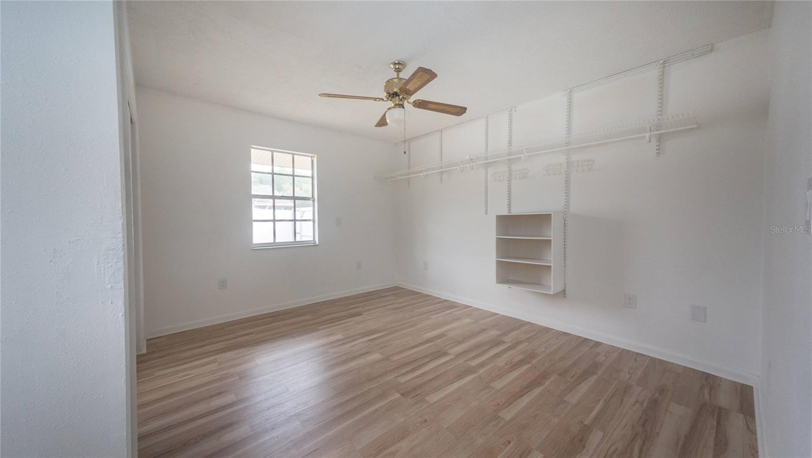 Listing photo id 12 for 3320 Las Brisas Drive