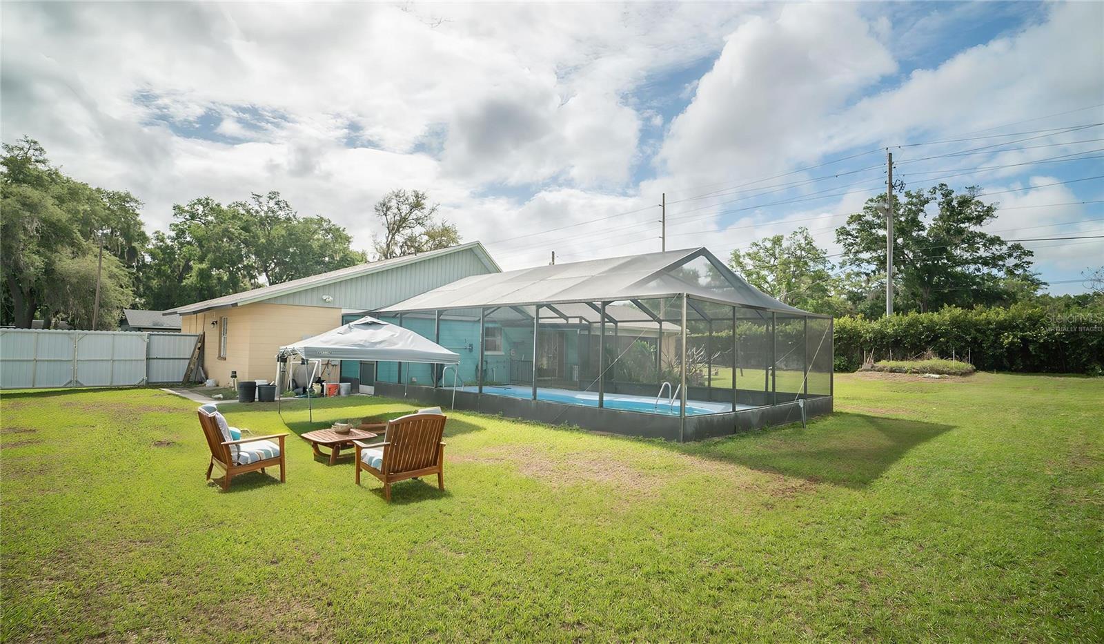 Listing photo id 14 for 3320 Las Brisas Drive