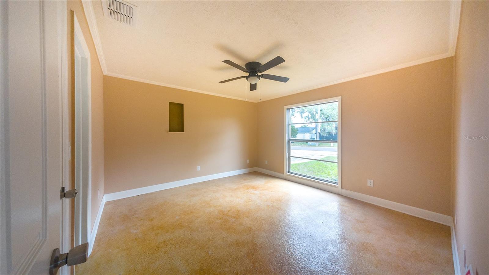 Listing photo id 2 for 3320 Las Brisas Drive