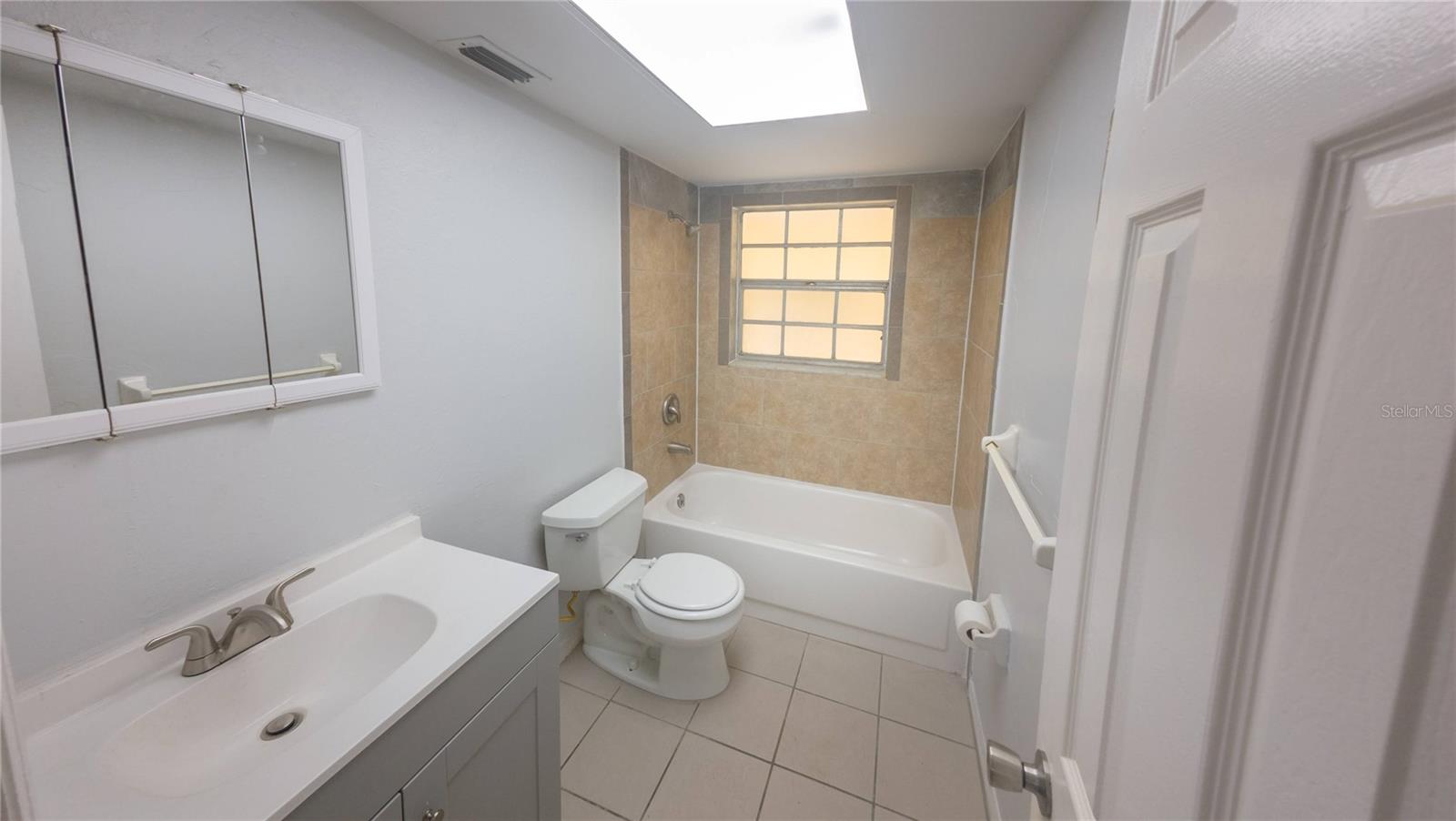 Listing photo id 7 for 3320 Las Brisas Drive