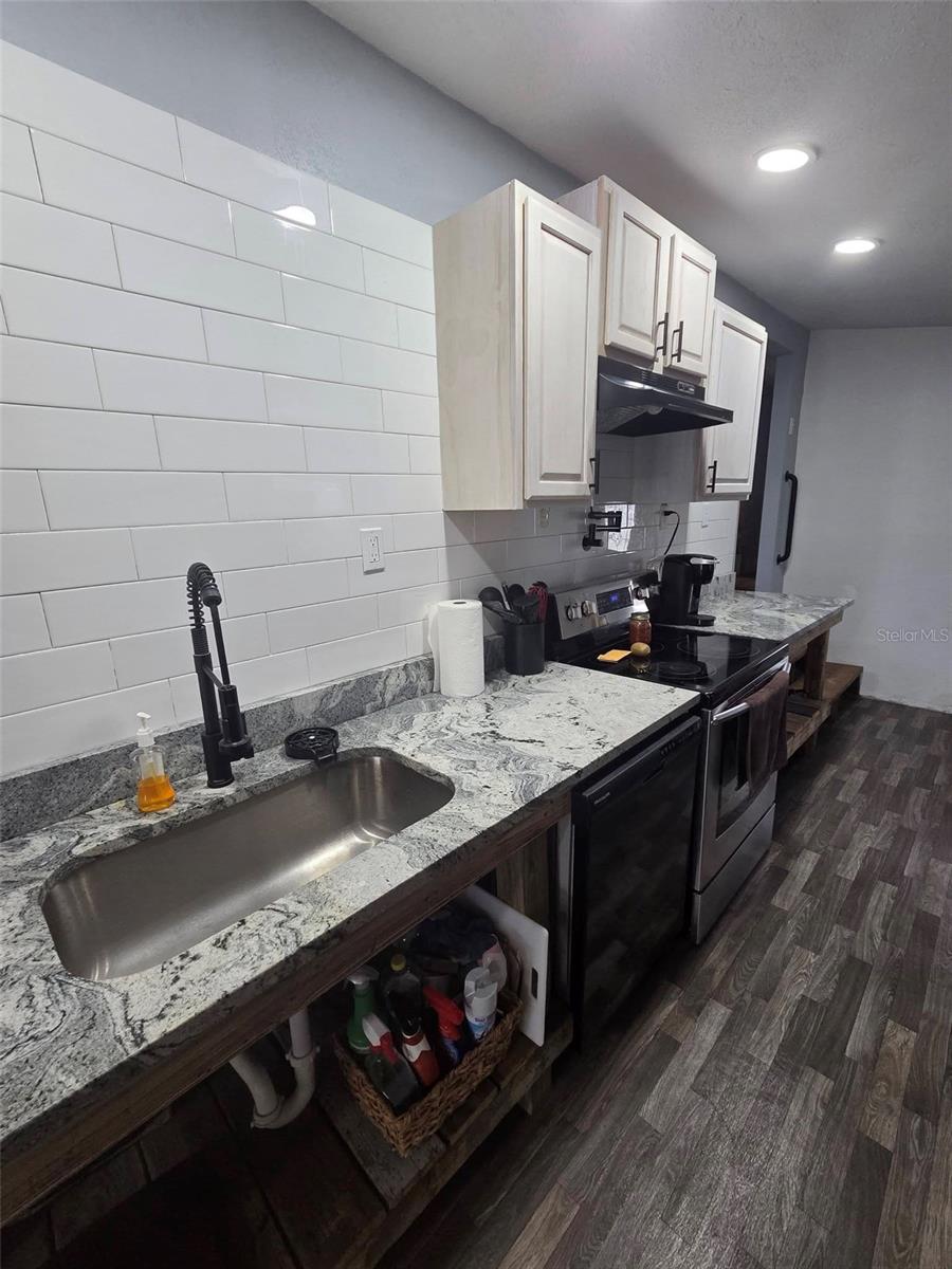 Image 6 of 29 For 6726 Albatross Lane