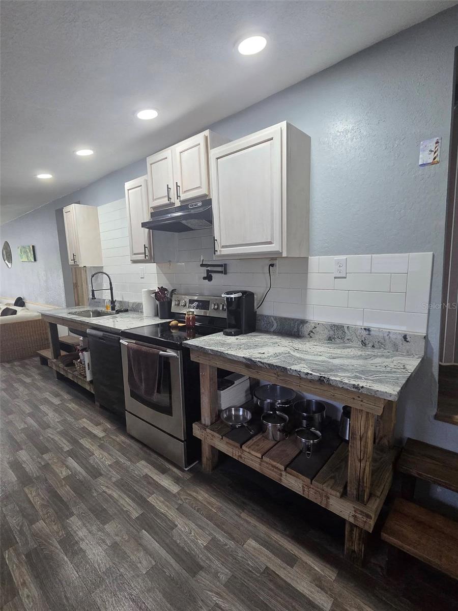 Image 7 of 29 For 6726 Albatross Lane